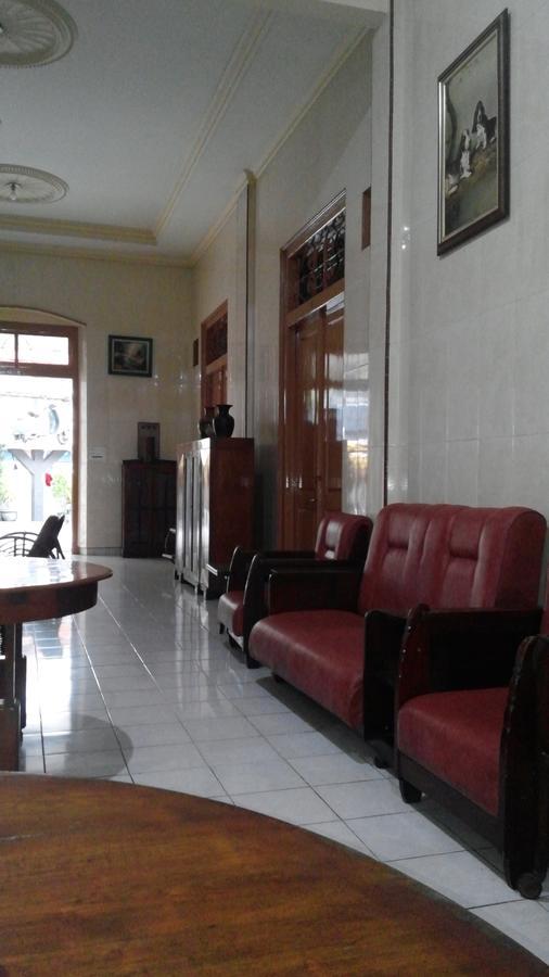Hotel Paviljoen Surabaya Kültér fotó