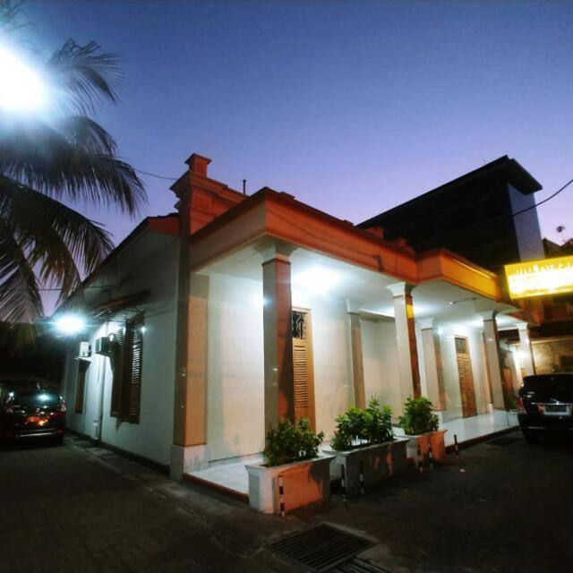 Hotel Paviljoen Surabaya Kültér fotó