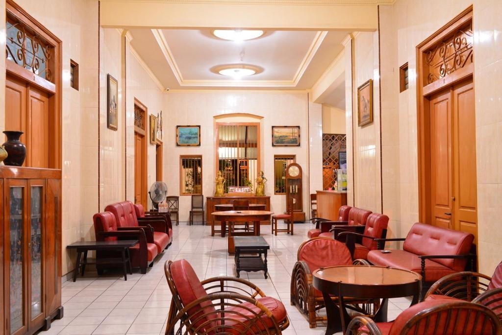 Hotel Paviljoen Surabaya Kültér fotó