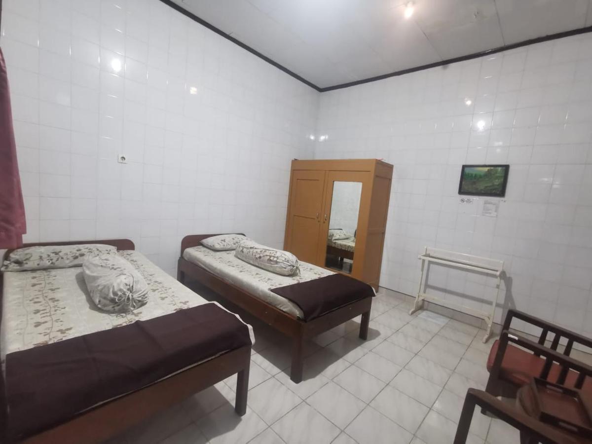 Hotel Paviljoen Surabaya Kültér fotó